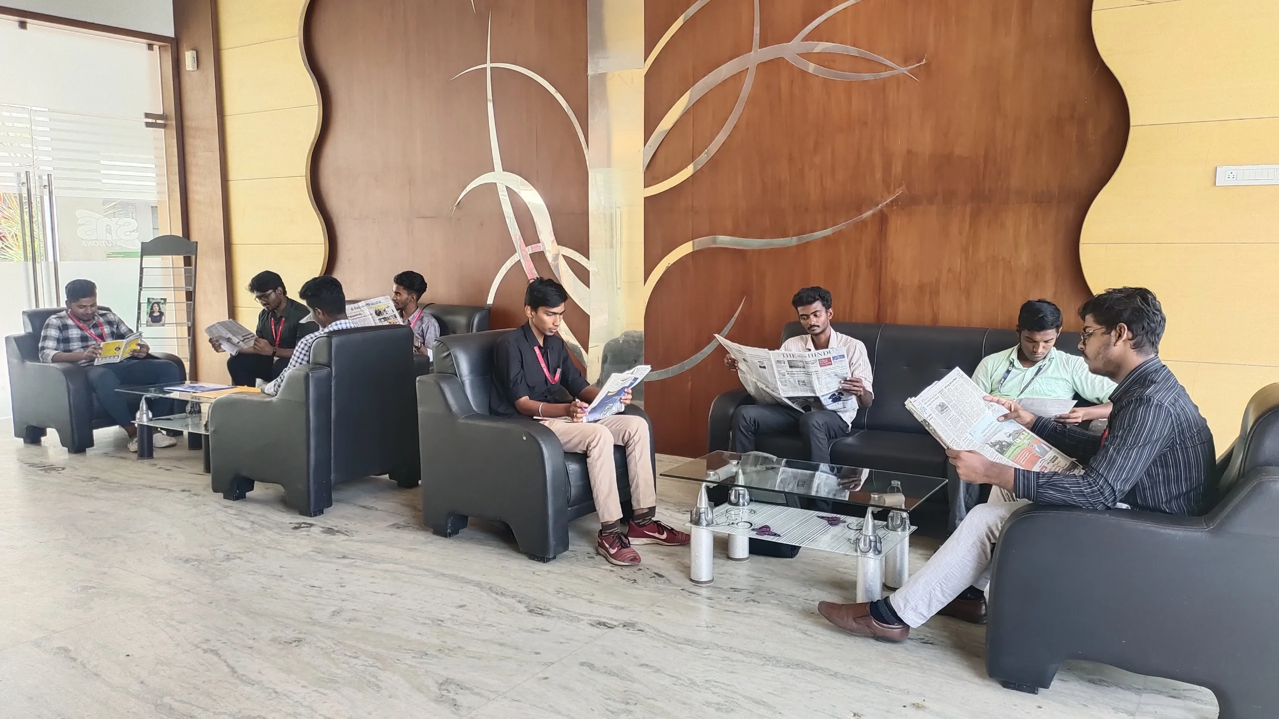 SNS Lounge